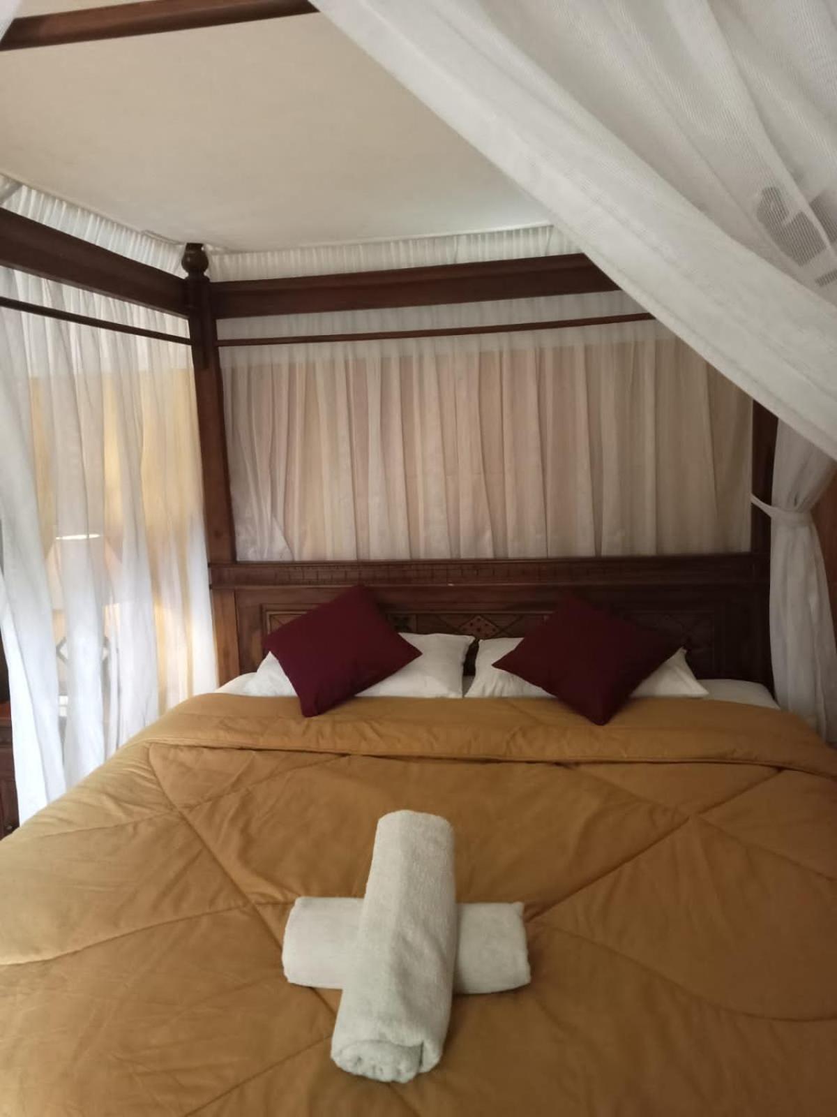 Nitya Home Stay Lembongan Exterior photo
