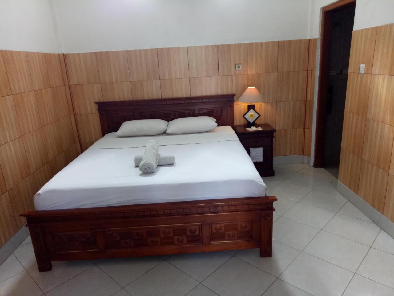 Nitya Home Stay Lembongan Exterior photo