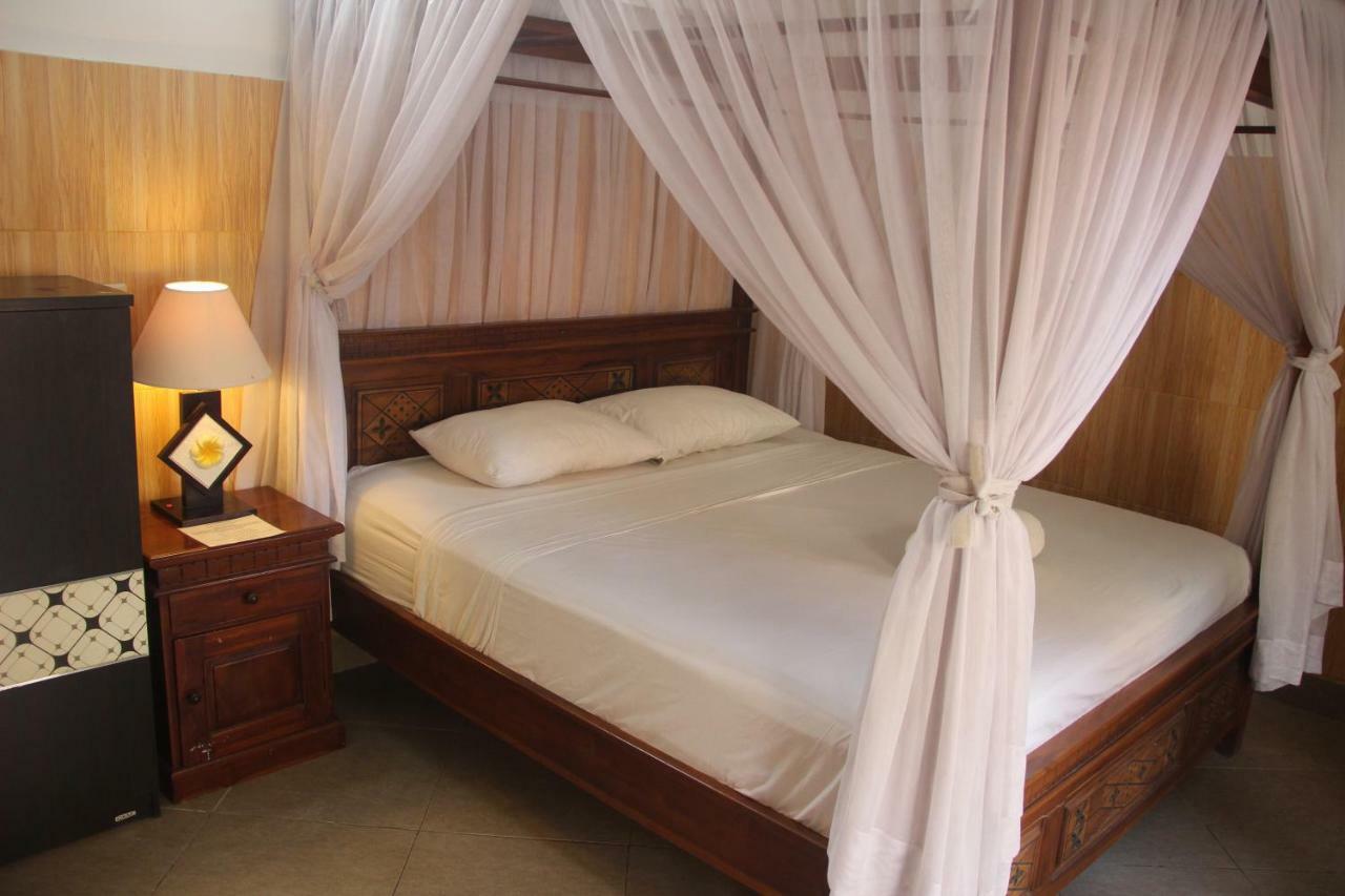 Nitya Home Stay Lembongan Exterior photo