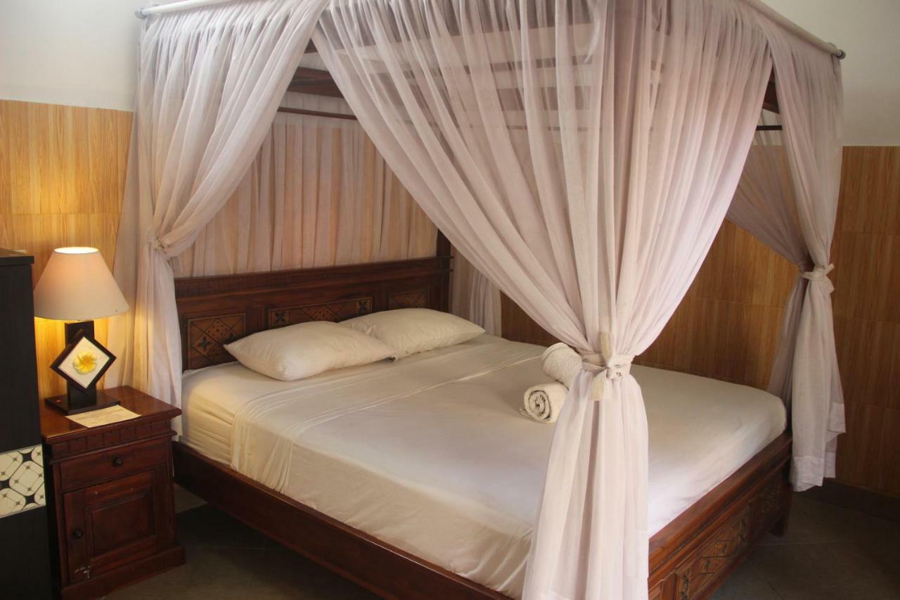 Nitya Home Stay Lembongan Exterior photo
